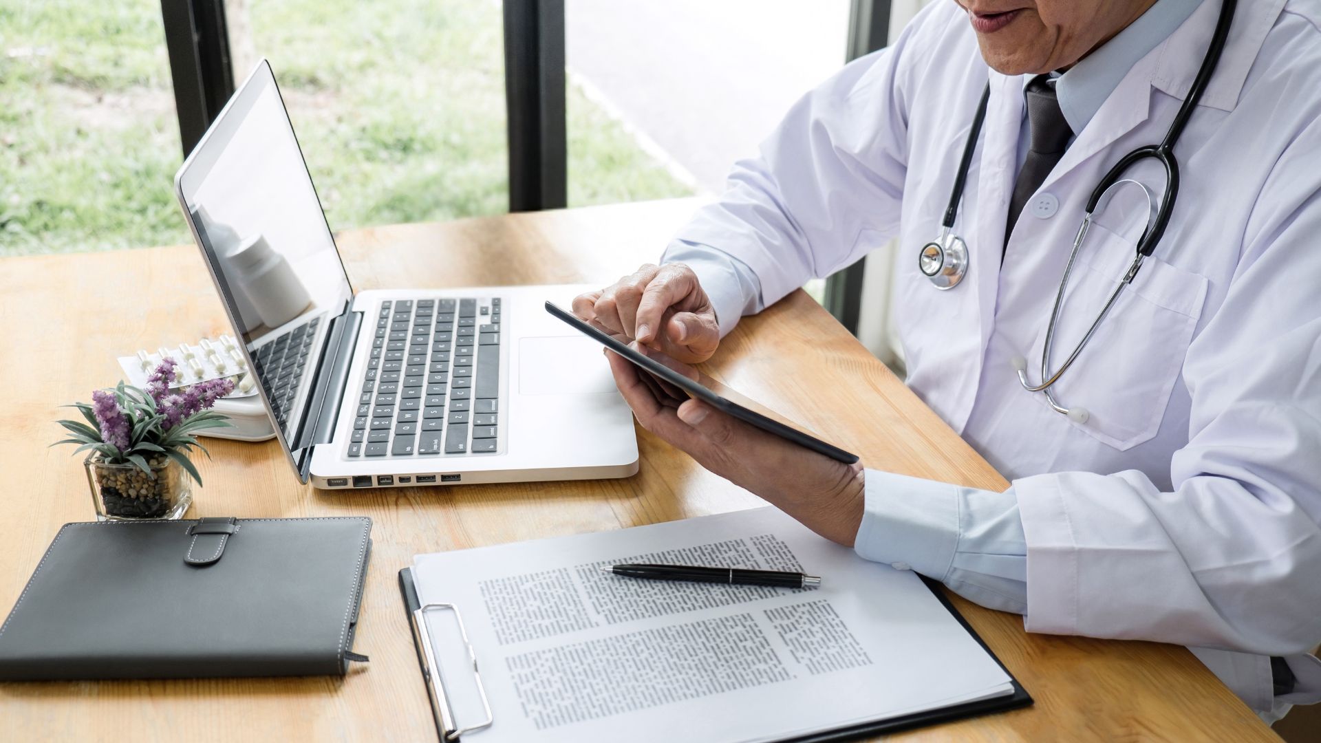 The professional and personal advantages of journal peer review The professional and personal advantages of journal peer review